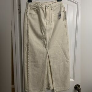 BlankNYC Off-White/Creme Midi Skirt NWT Size 26 High Rise Slit